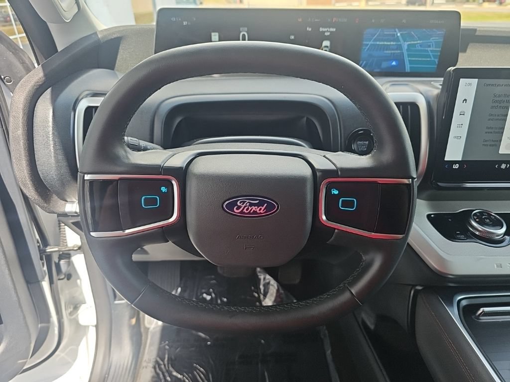 Used 2025 Ford Expedition Max Active AWD/4WD image 15