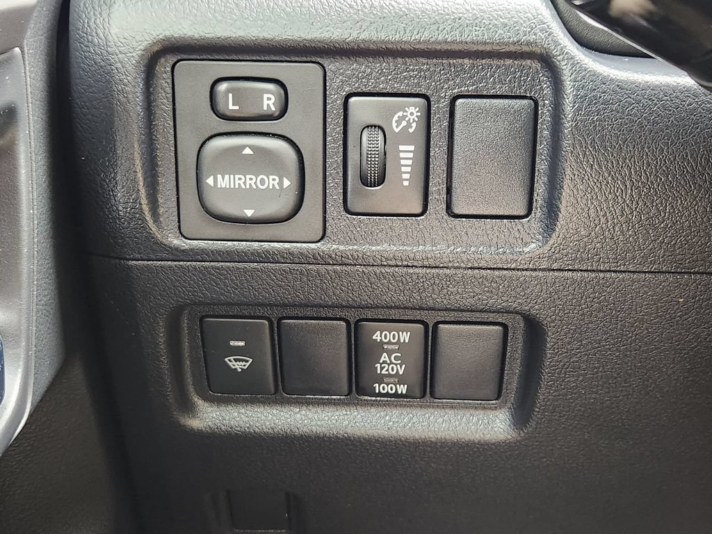 Used 2018 Toyota 4Runner SR5 Premium AWD/4WD image 12