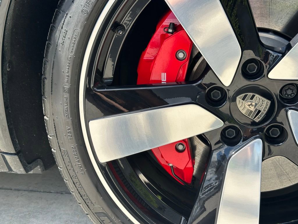 Certified 2024 Porsche Macan Turbo Electric image 15