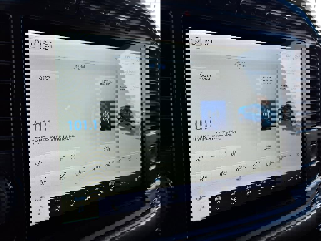 Used 2022 Ford F150 XLT w/ Equipment Group 302A High image 17