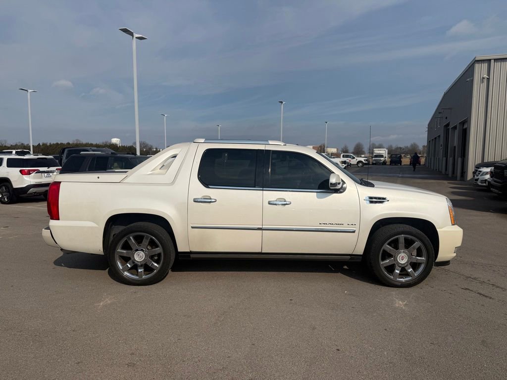 Used 2010 Cadillac Escalade EXT Premium image 19