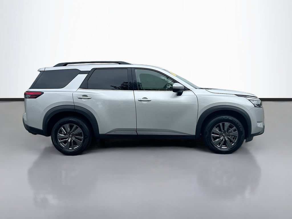 Certified 2024 Nissan Pathfinder SV FWD image 10