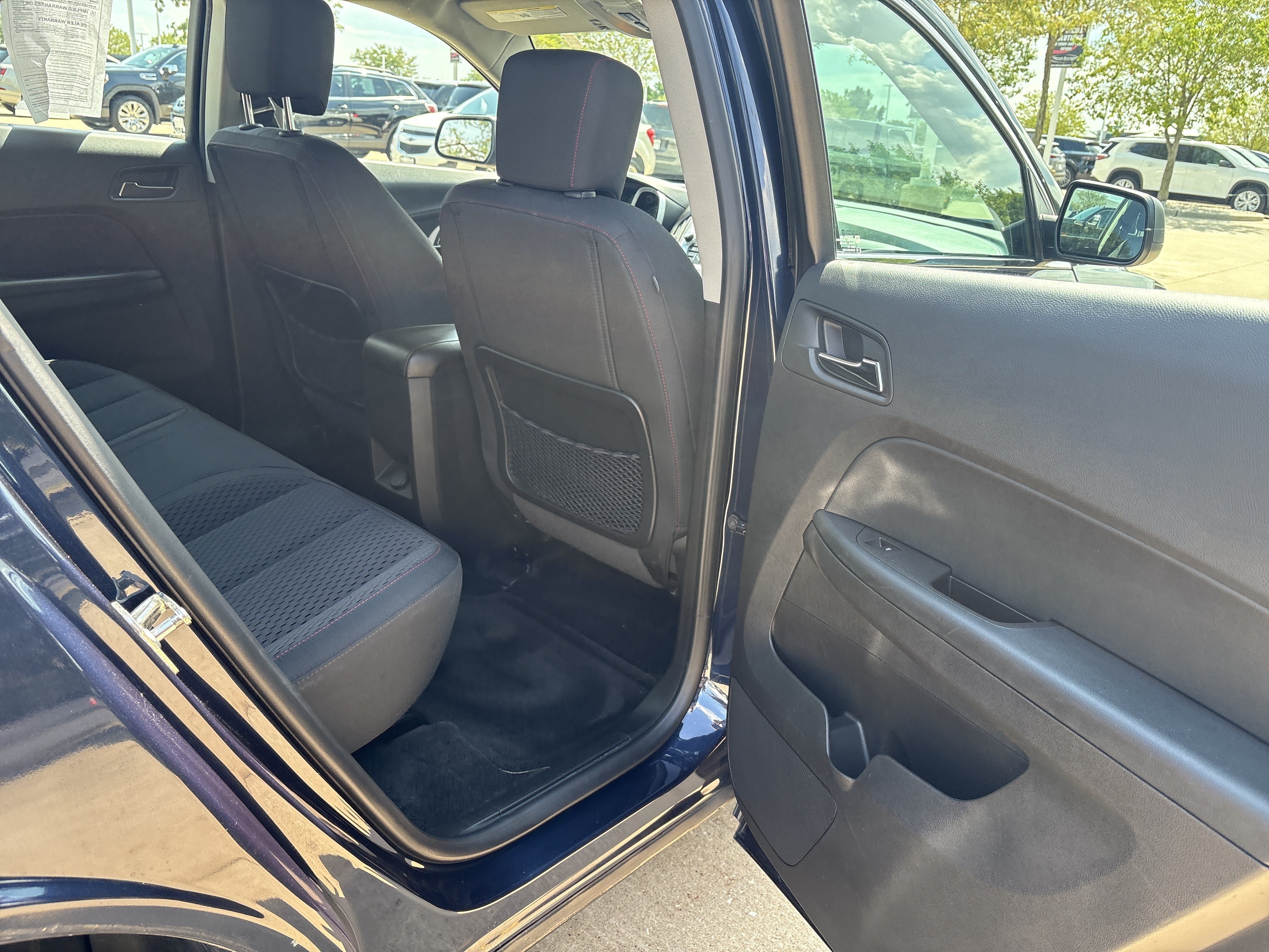 Used 2015 Chevrolet Equinox LS FWD image 13