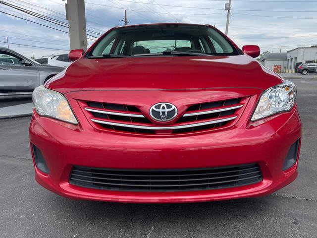 Used 2013 Toyota Corolla LE FWD image 2