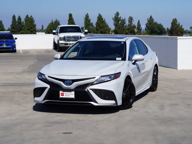 Used 2023 Toyota Camry XSE w/ Cold Weather Package FWD image 5