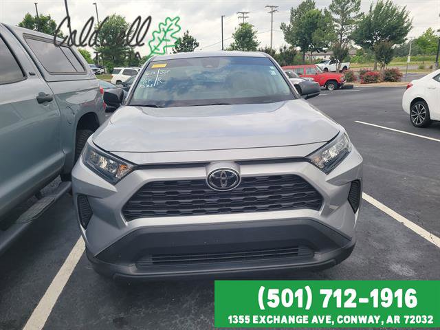 Used 2022 Toyota RAV4 LE FWD image 2