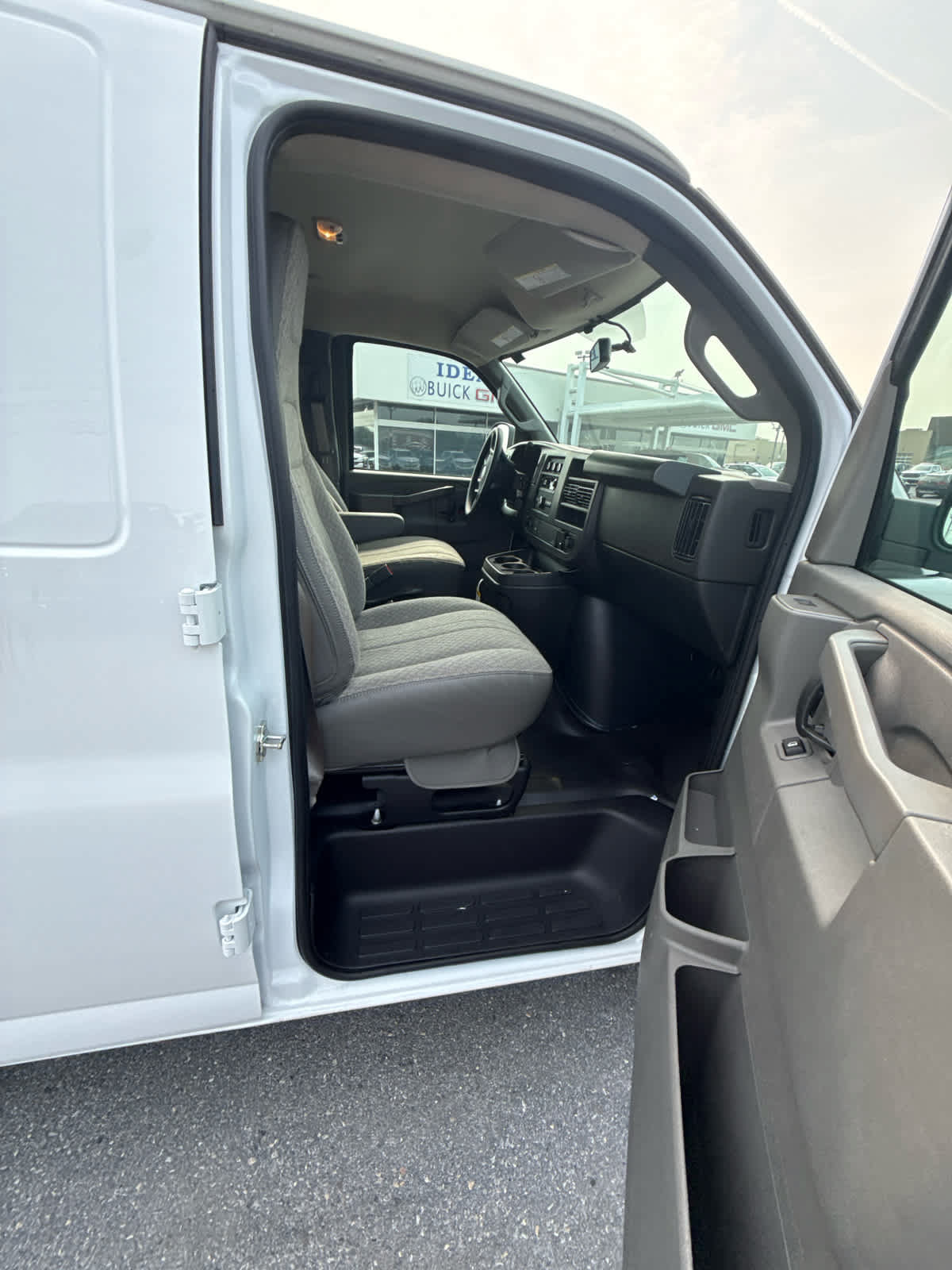 New 2026 GMC Savana 2500 w/ Driver Convenience Package RWD image 37