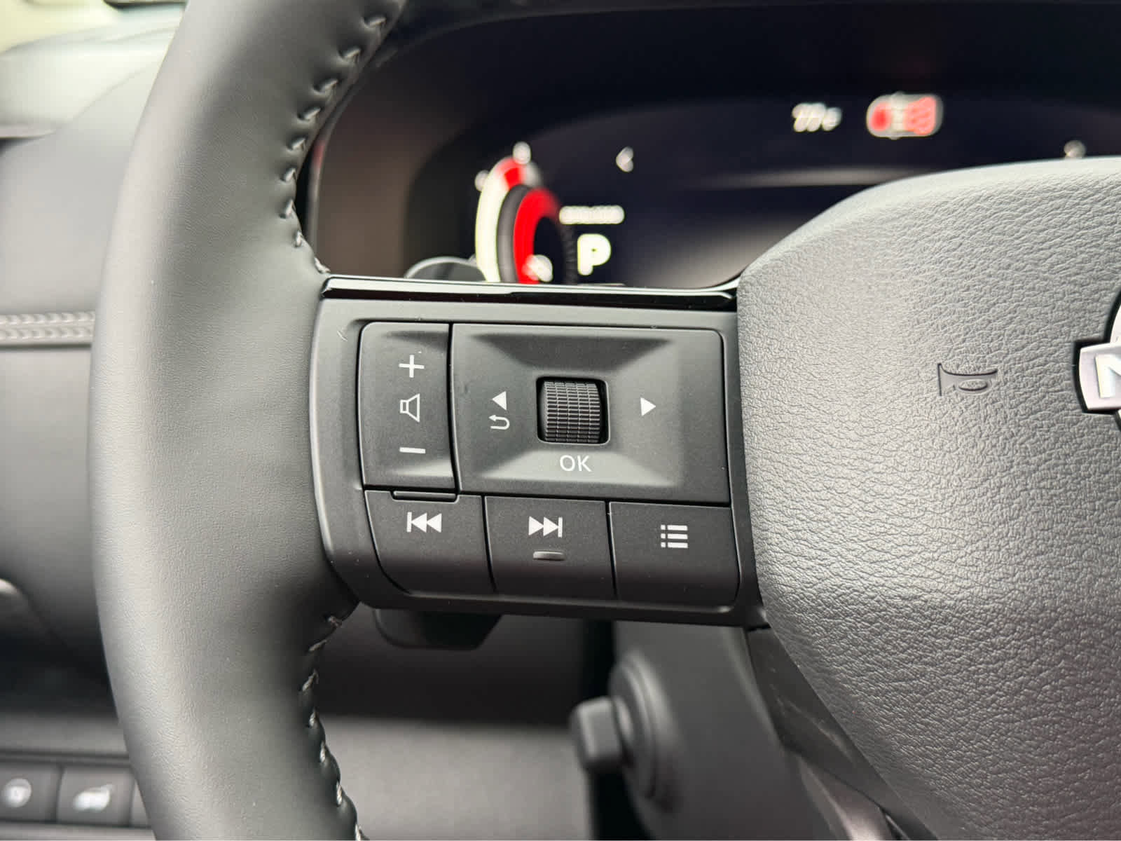 New 2026 Nissan Pathfinder Platinum AWD/4WD image 26