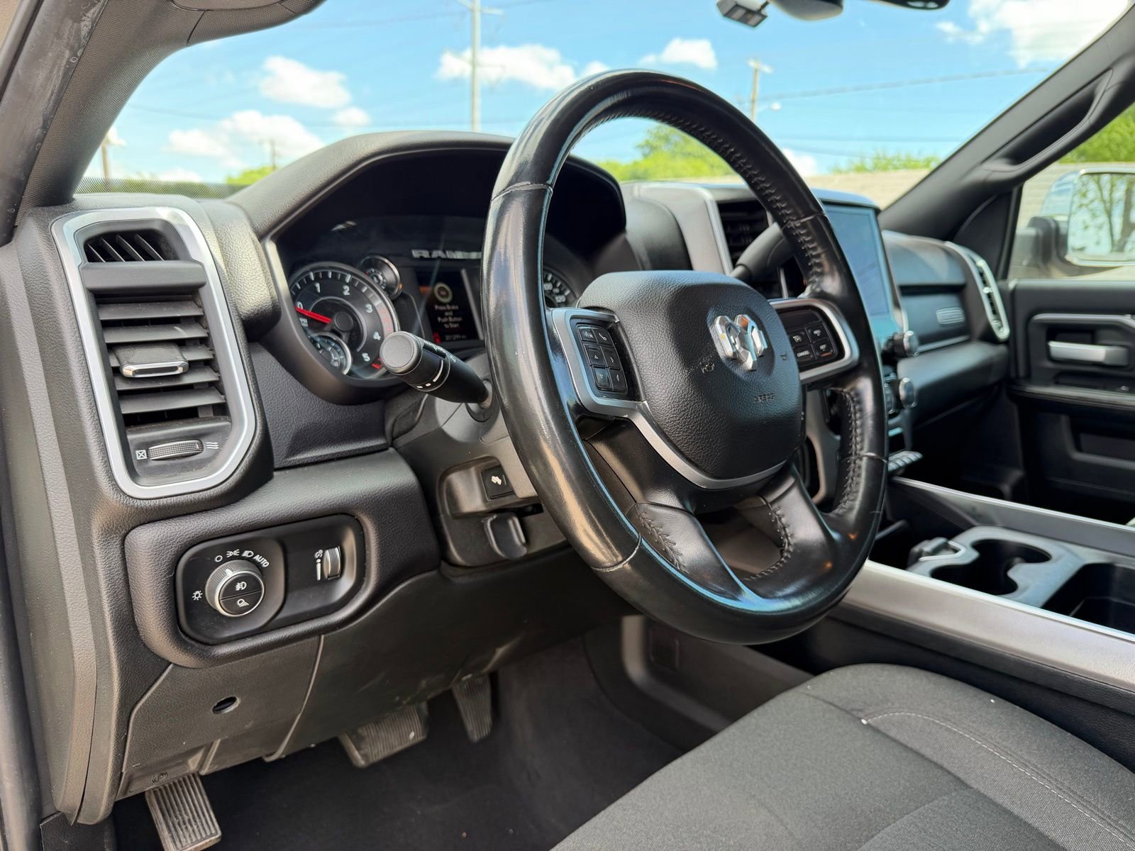 Used 2021 RAM 3500 Big Horn w/ Night Edition RWD image 15