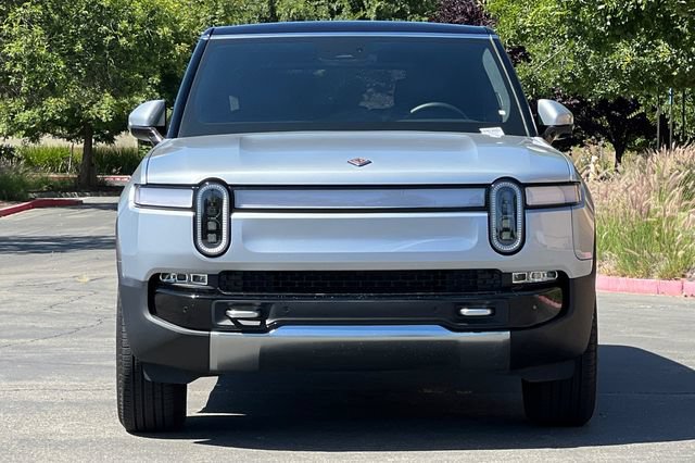 Used 2024 Rivian R1S Adventure AWD/4WD image 9