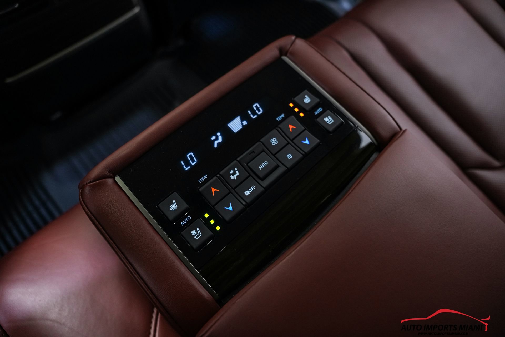 Used 2021 Lexus LX 570 4WD w/ Luxury Package image 65