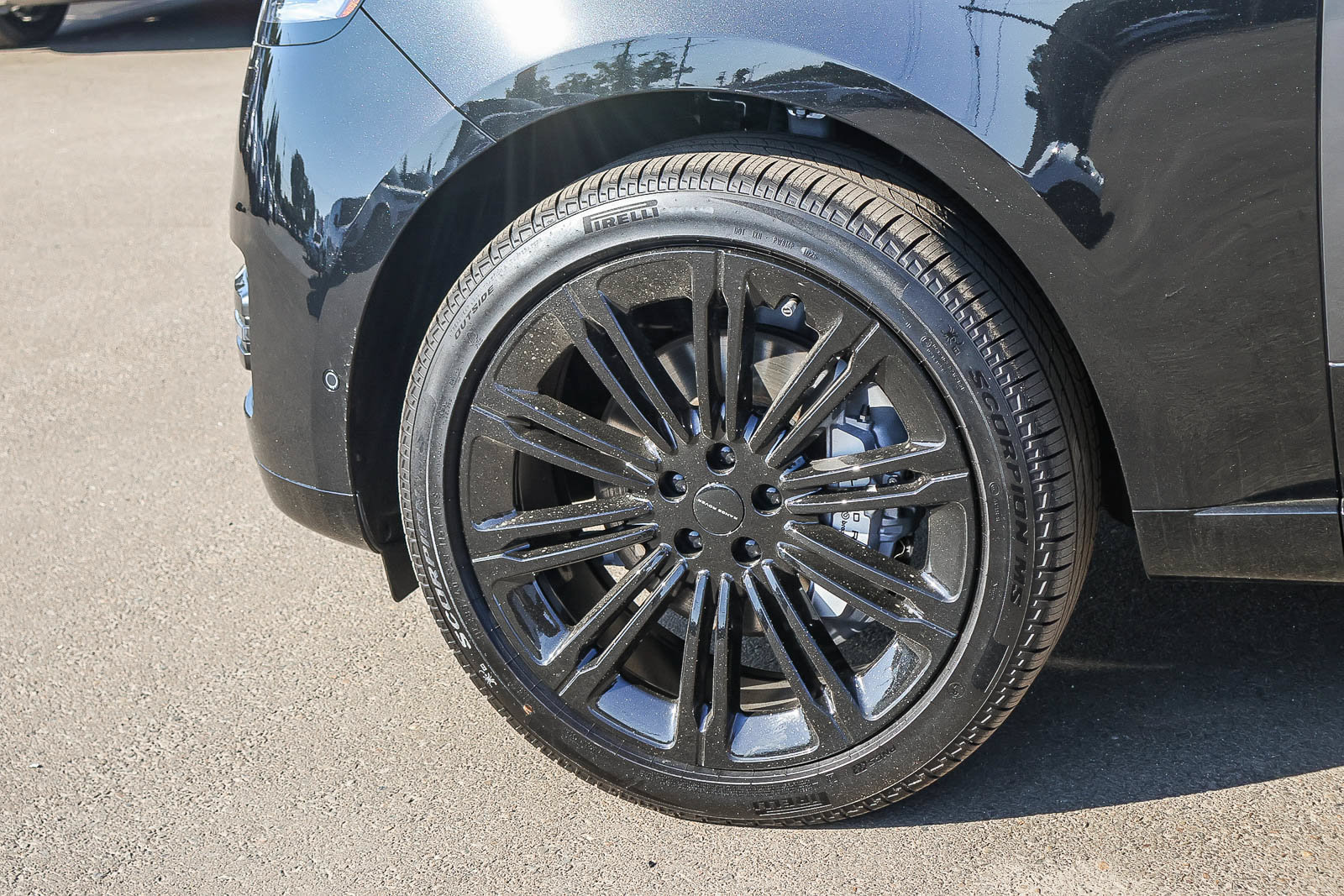 New 2026 Land Rover Range Rover SE AWD/4WD image 8