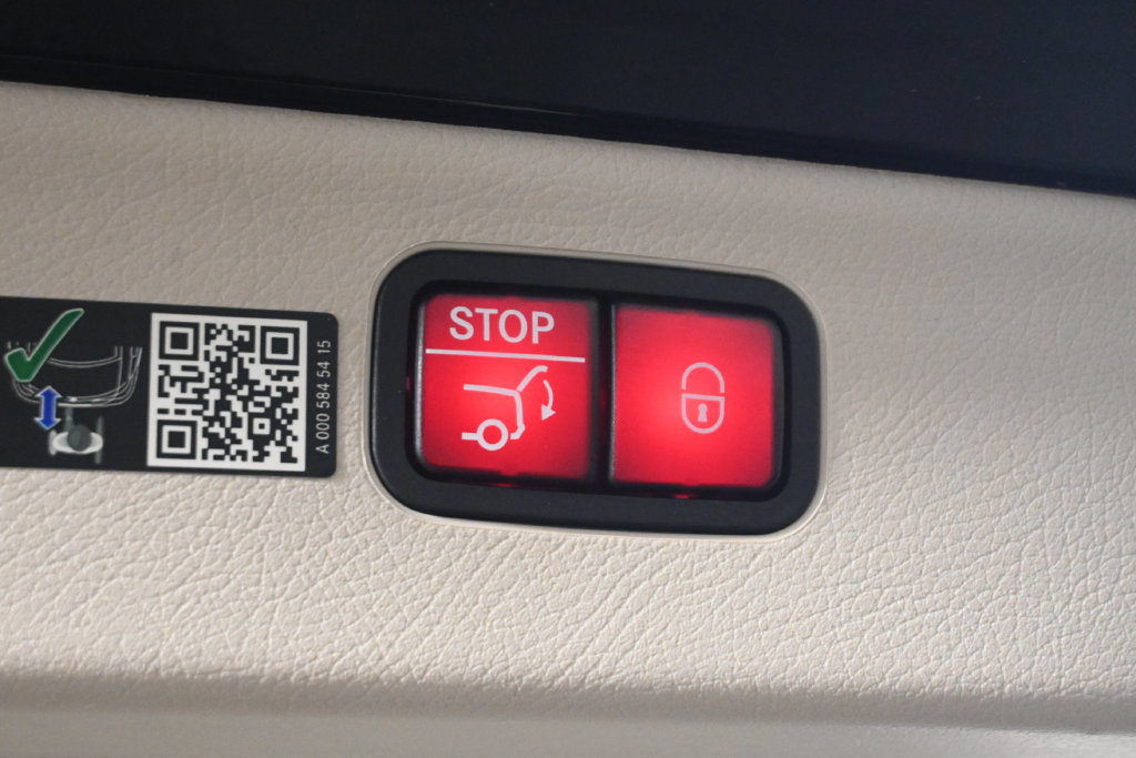 Certified 2023 Mercedes-Benz EQS 450+ 4MATIC SUV image 36