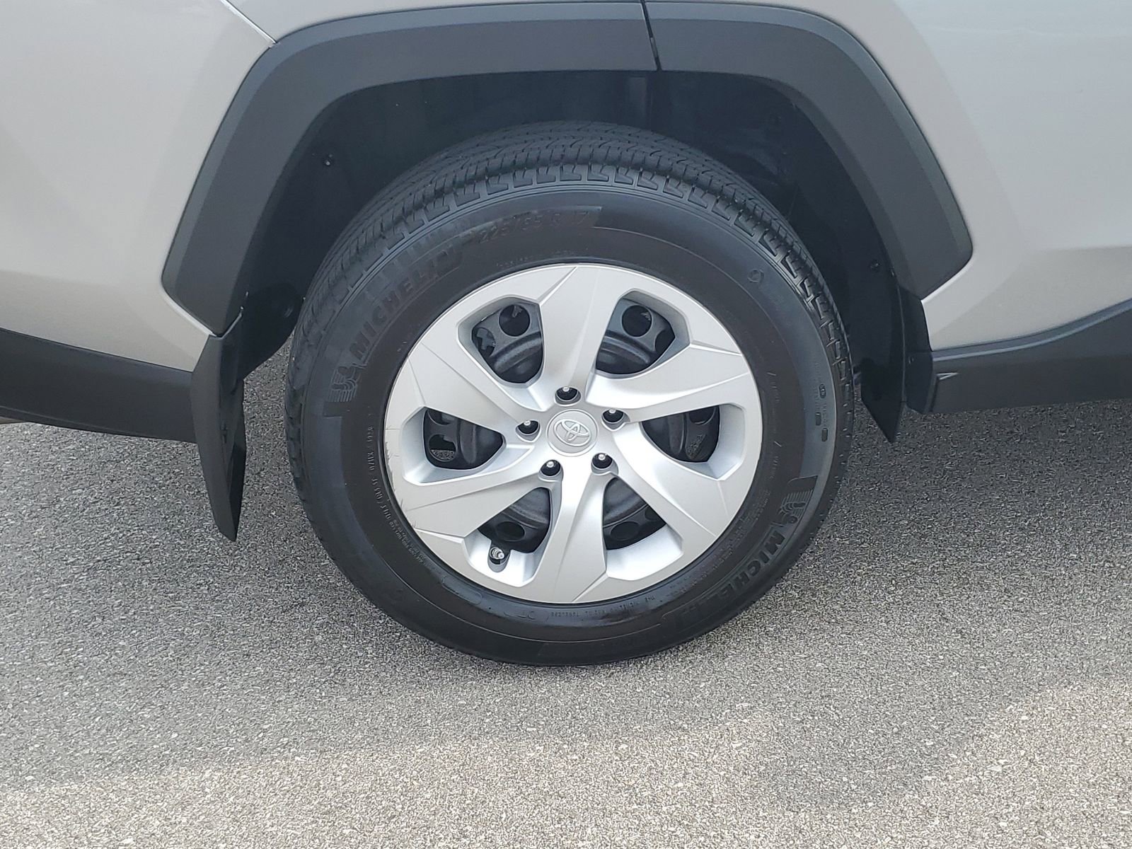 Certified 2024 Toyota RAV4 LE image 5