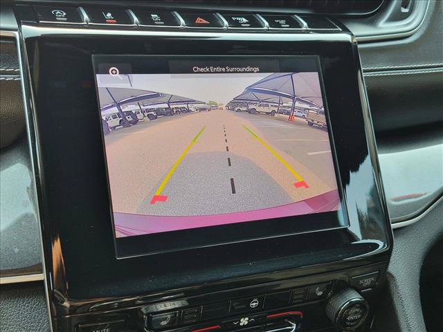 Used 2022 Jeep Grand Cherokee Altitude AWD/4WD image 14