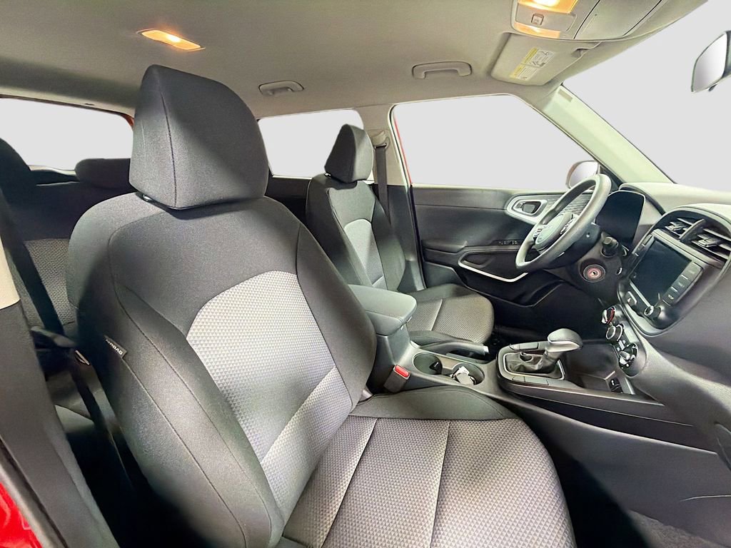 Used 2023 Kia Soul FWD image 27