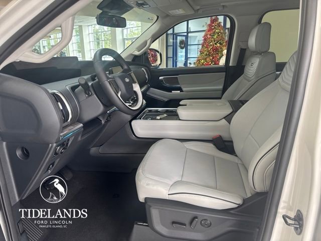 New 2025 Ford Expedition Platinum w/ Platinum Ultimate Package AWD/4WD image 11