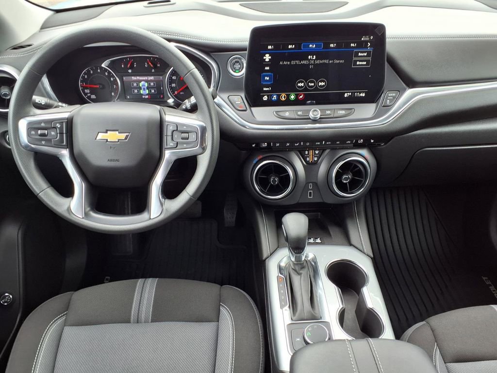 Used 2024 Chevrolet Blazer LT w/ Convenience Package FWD image 13