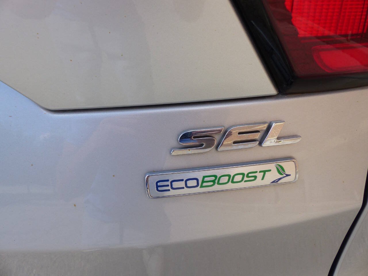 Used 2019 Ford Escape SEL FWD image 8