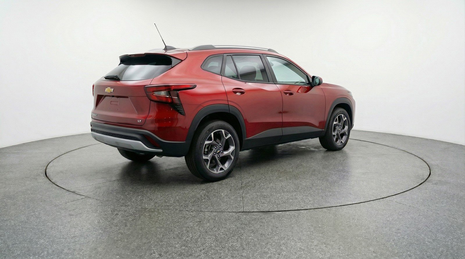 Used 2025 Chevrolet Trax LT image 9