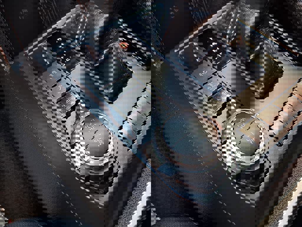 Certified 2024 Toyota Tacoma SR5 image 16