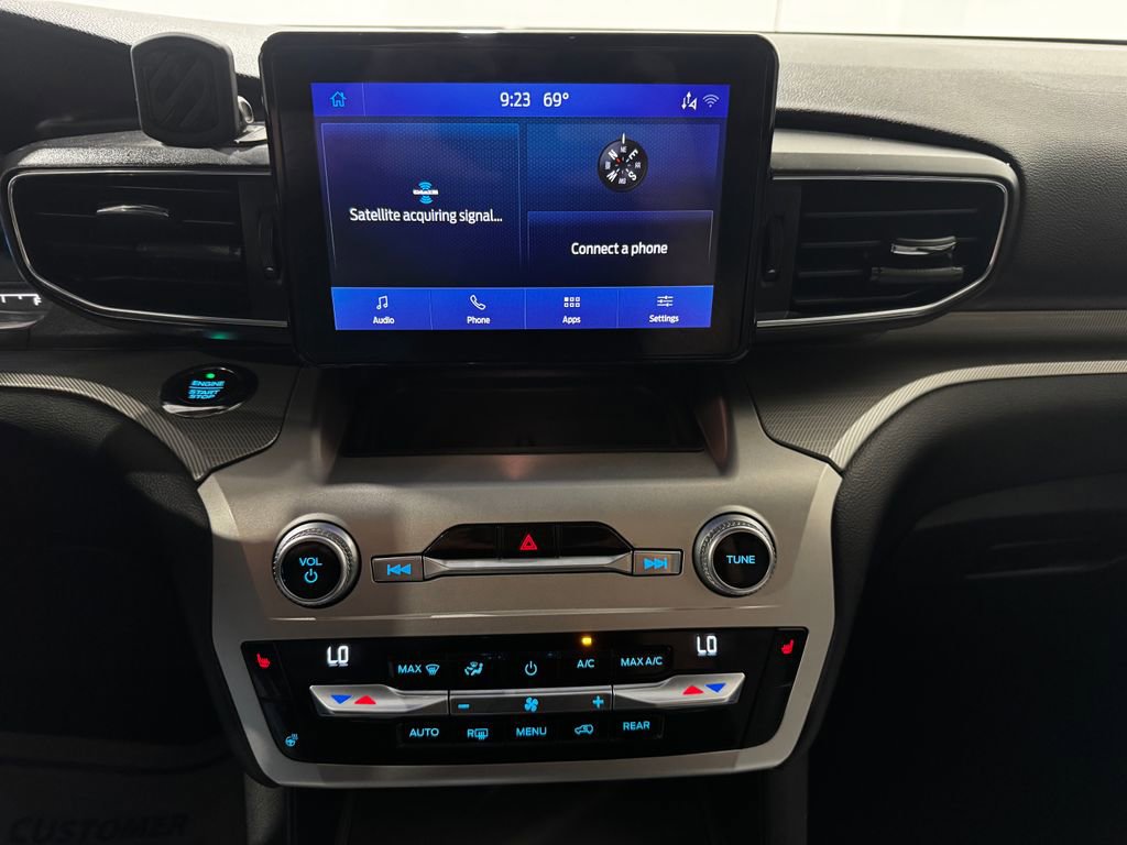 Used 2021 Ford Explorer XLT w/ Equipment Group 202A AWD/4WD image 14
