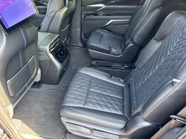 Certified 2025 Cadillac Escalade IQ Sport 1 AWD/4WD image 17