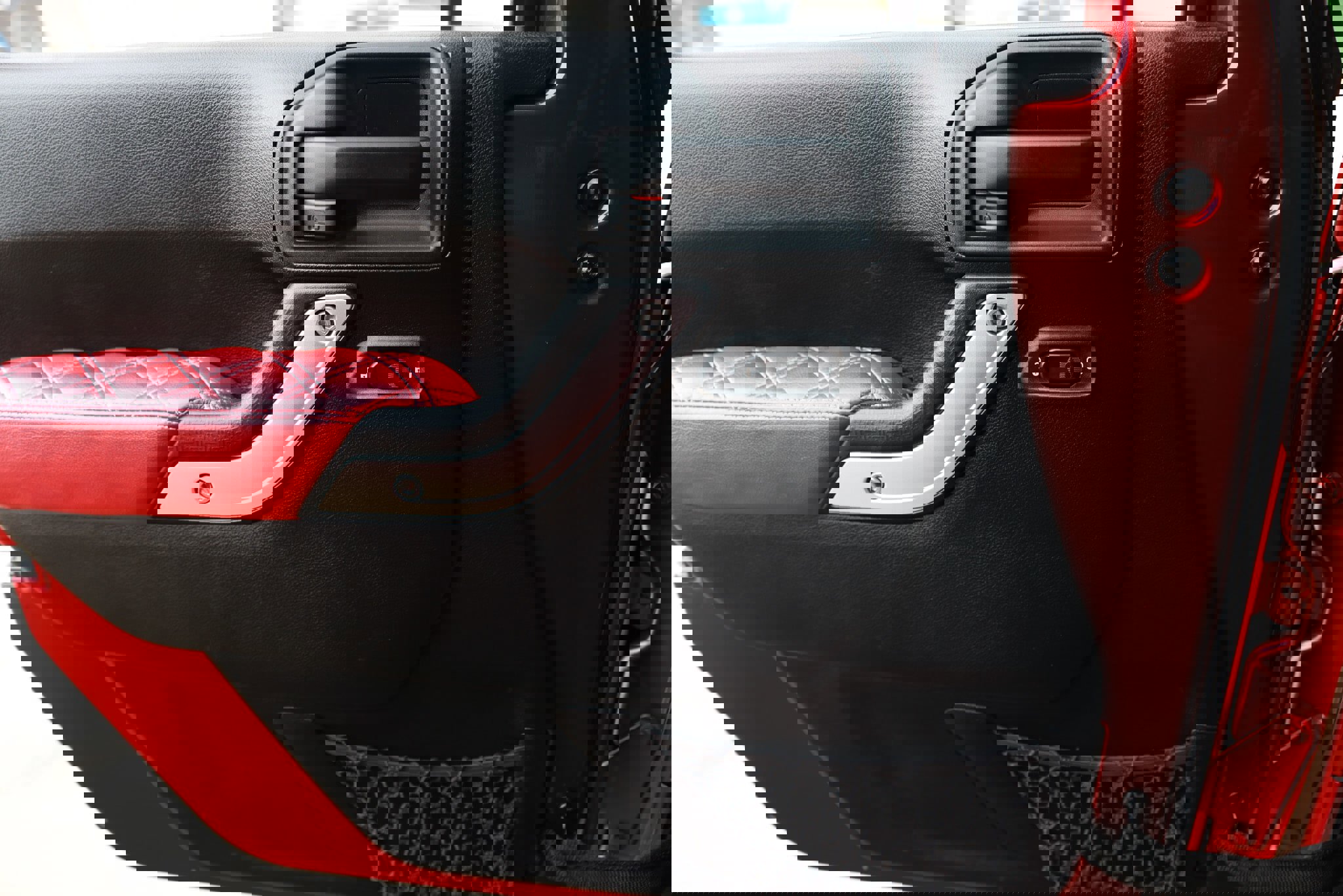 Used 2016 Jeep Wrangler Unlimited Rubicon w/ Connectivity Group image 59