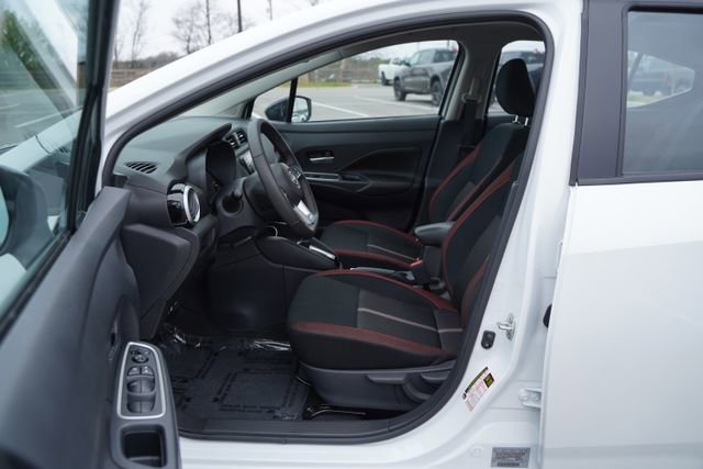 Used 2025 Nissan Versa SR w/ Trunk Package image 12