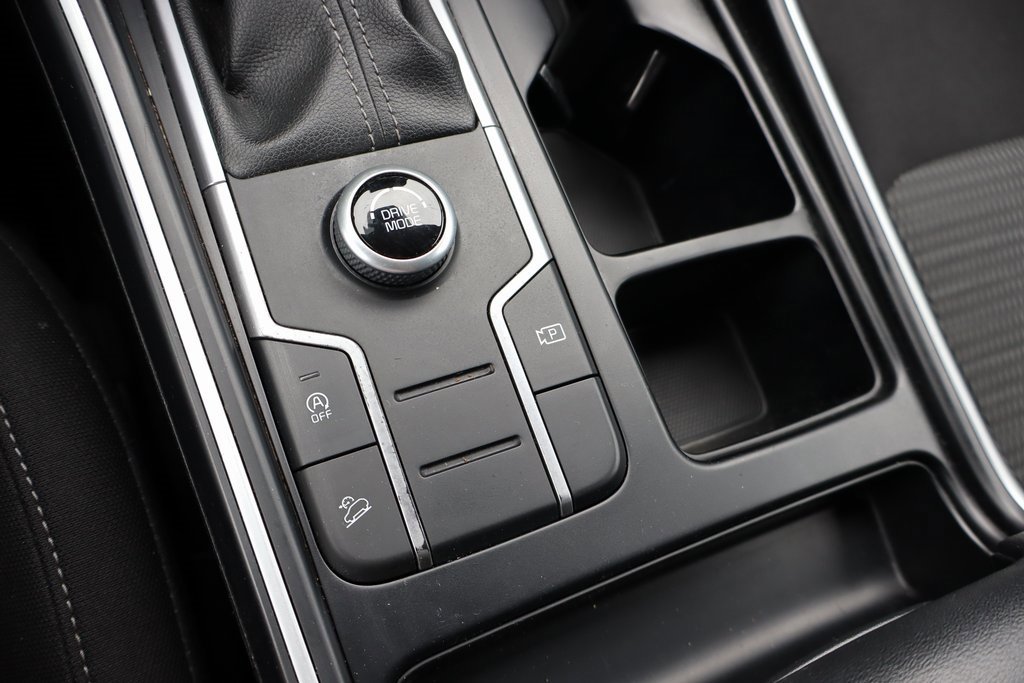 Used 2022 Kia Sorento LX image 9