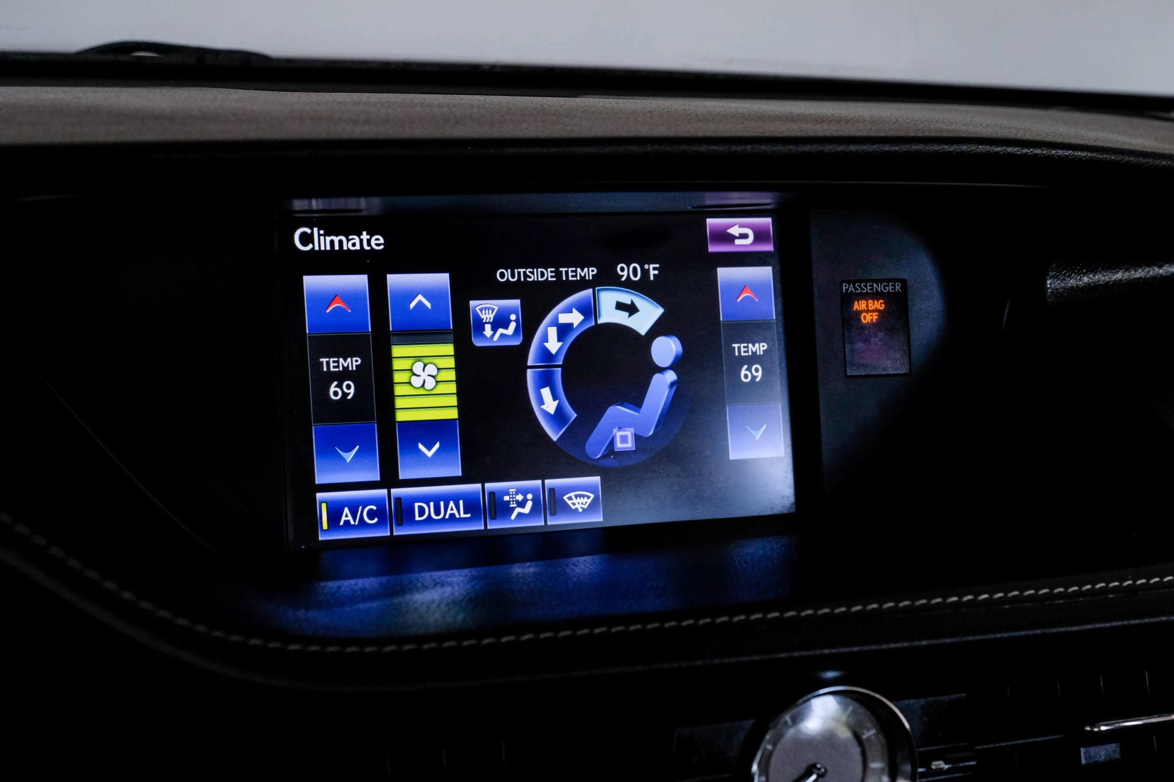 Used 2014 Lexus ES 300h w/ Luxury Package w/Bamboo Trim FWD image 33