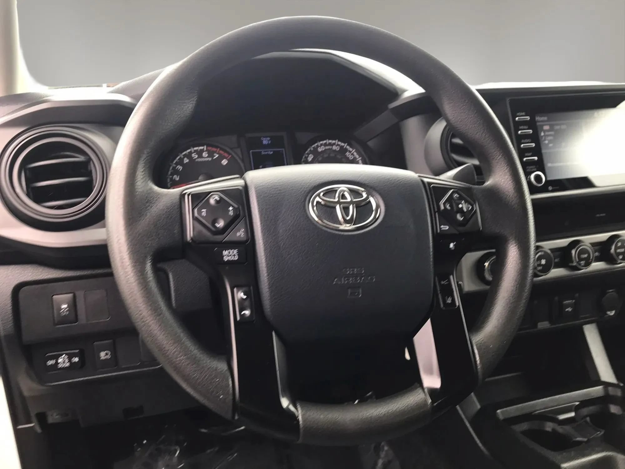 Used 2020 Toyota Tacoma SR w/ SX Package AWD/4WD image 17