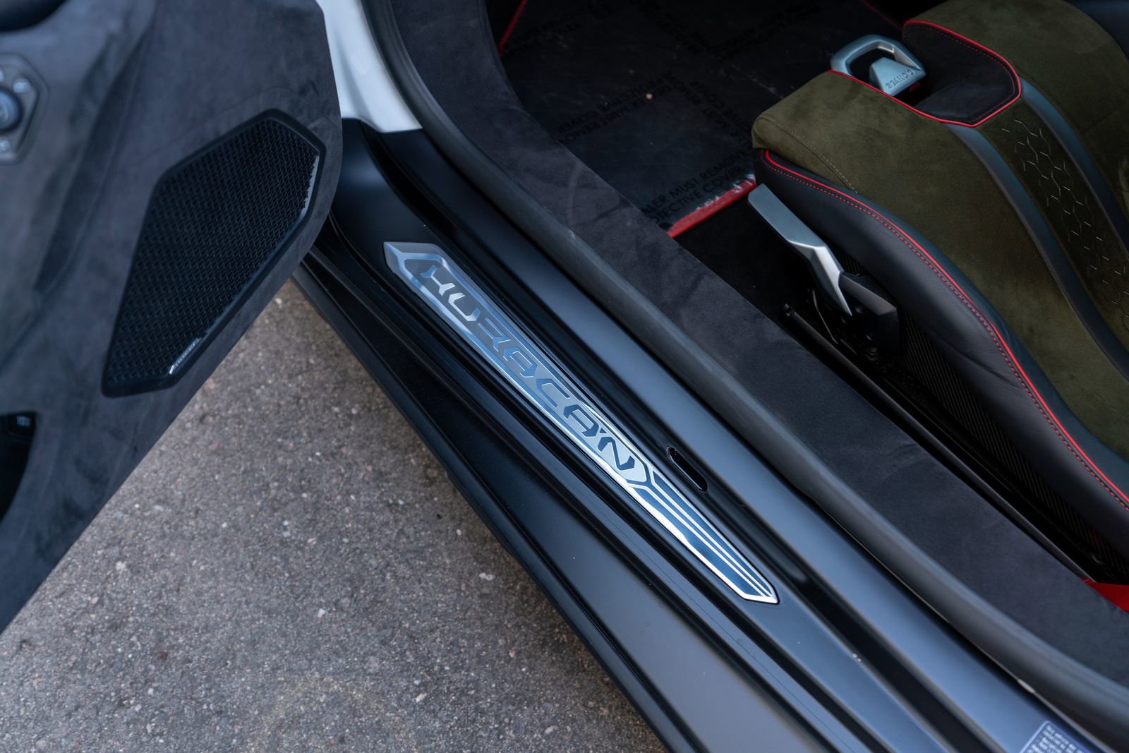 Used 2024 Lamborghini Huracan Sterrato image 27