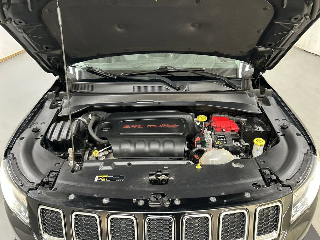 Used 2019 Jeep Compass Latitude image 23