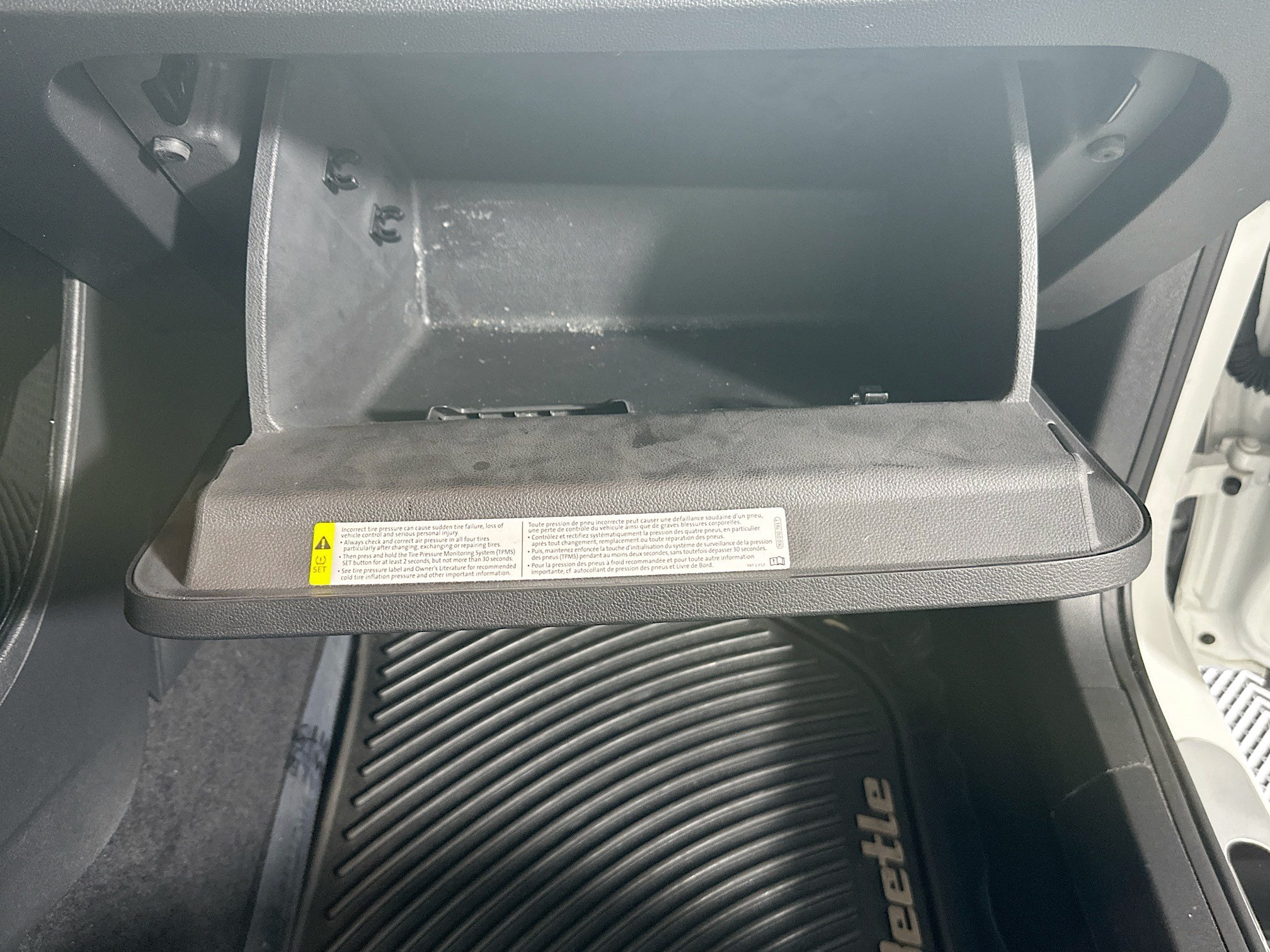 Used 2019 Volkswagen Beetle 2.0T Final Edition SEL FWD image 31