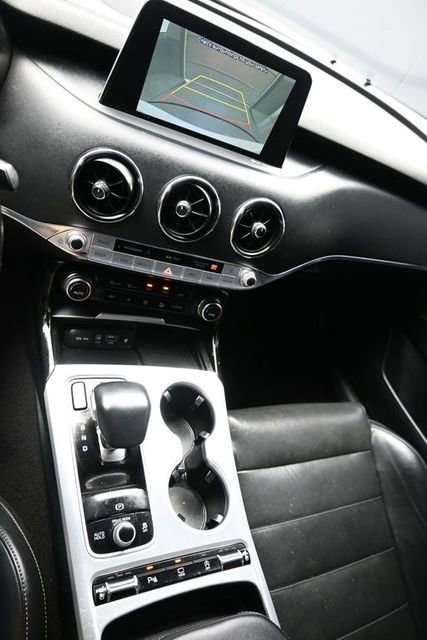 Used 2020 Kia Stinger GT2 image 19