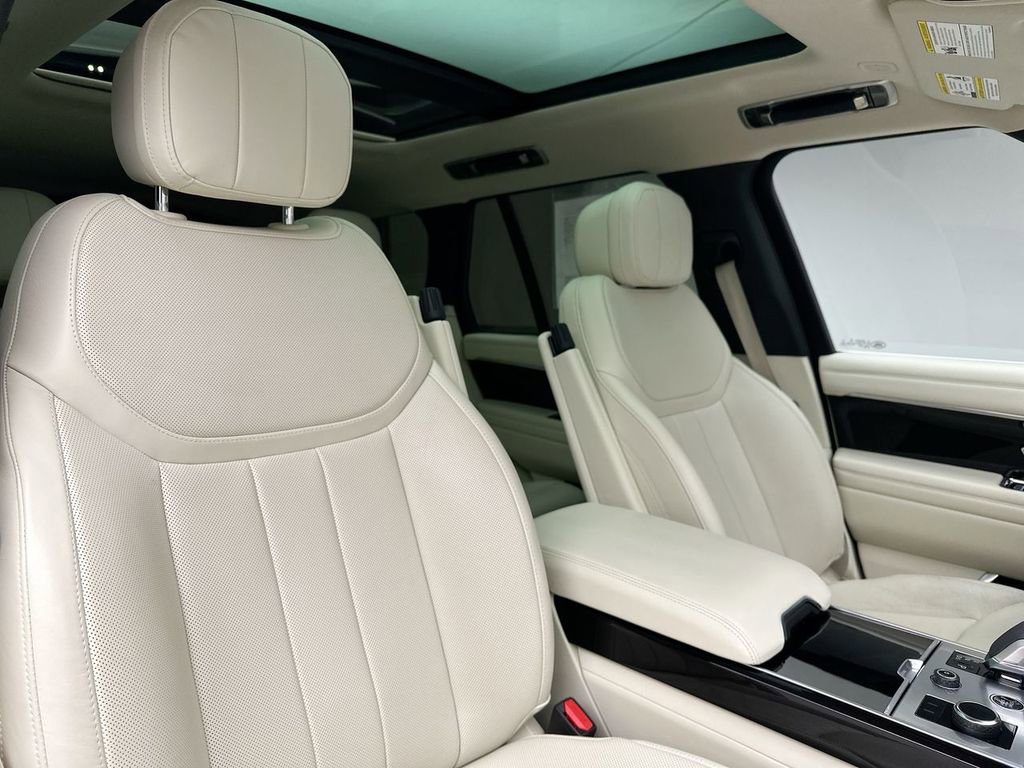 Certified 2023 Land Rover Range Rover SE image 14