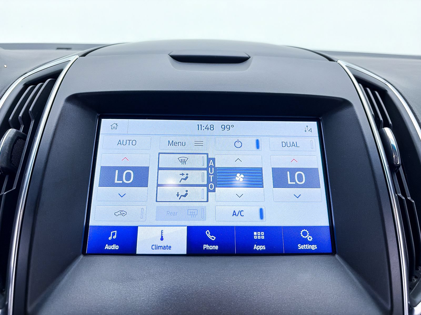 Used 2019 Ford Edge Titanium FWD image 21