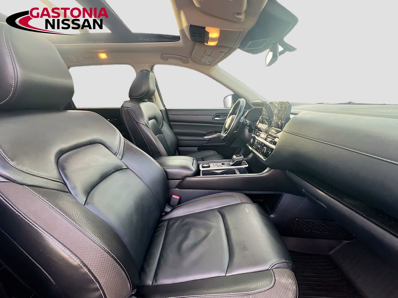 Used 2023 Nissan Pathfinder SL w/ SL Premium Package image 39