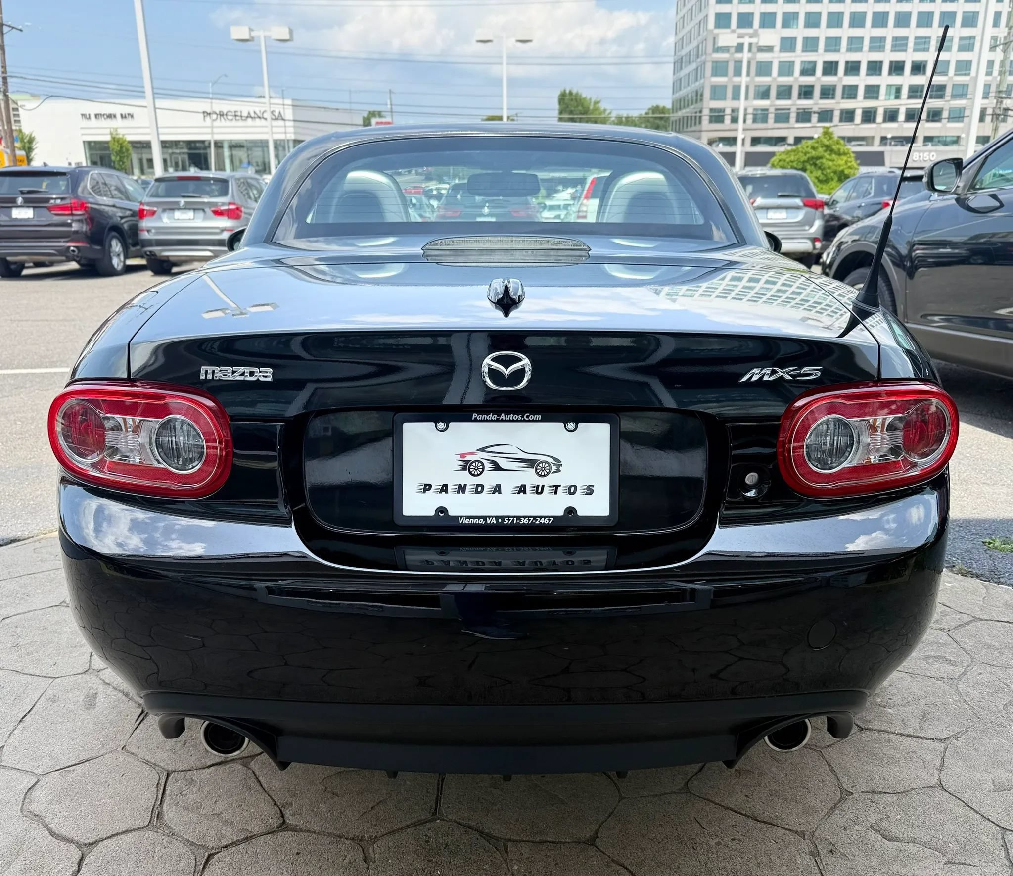 Used 2009 MAZDA MX-5 Miata Grand Touring w/ Premium Pkg RWD image 9