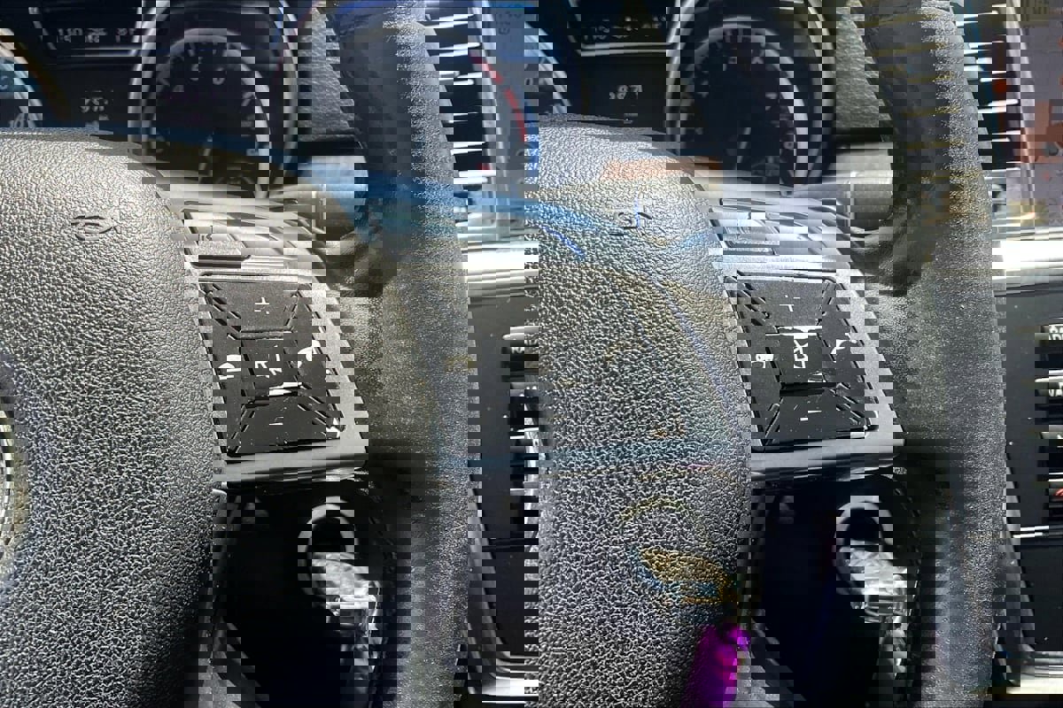 Used 2012 Mercedes-Benz ML 350 4MATIC image 19