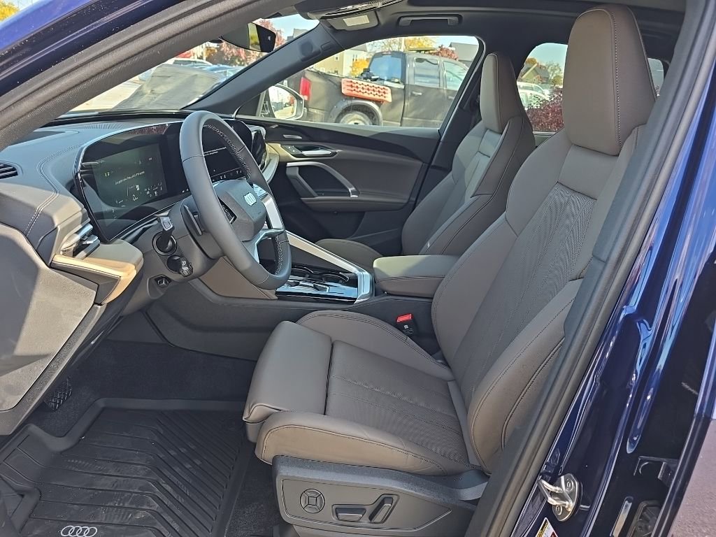 New 2025 Audi Q5 Premium Plus image 9
