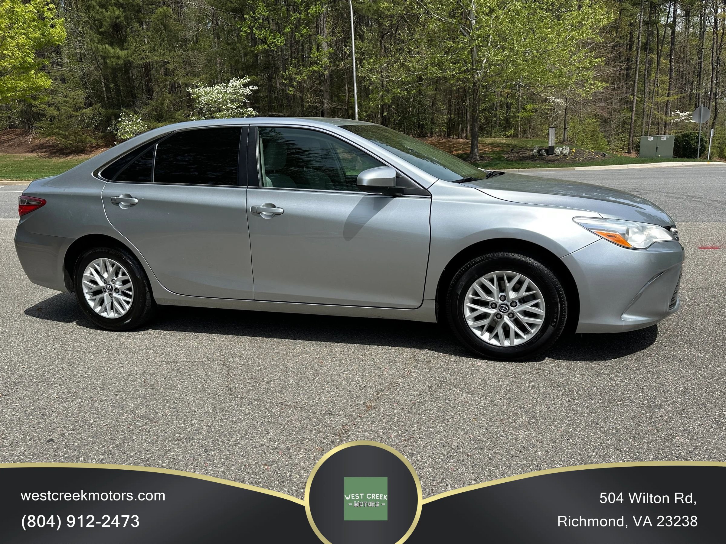 Used 2017 Toyota Camry LE image 4