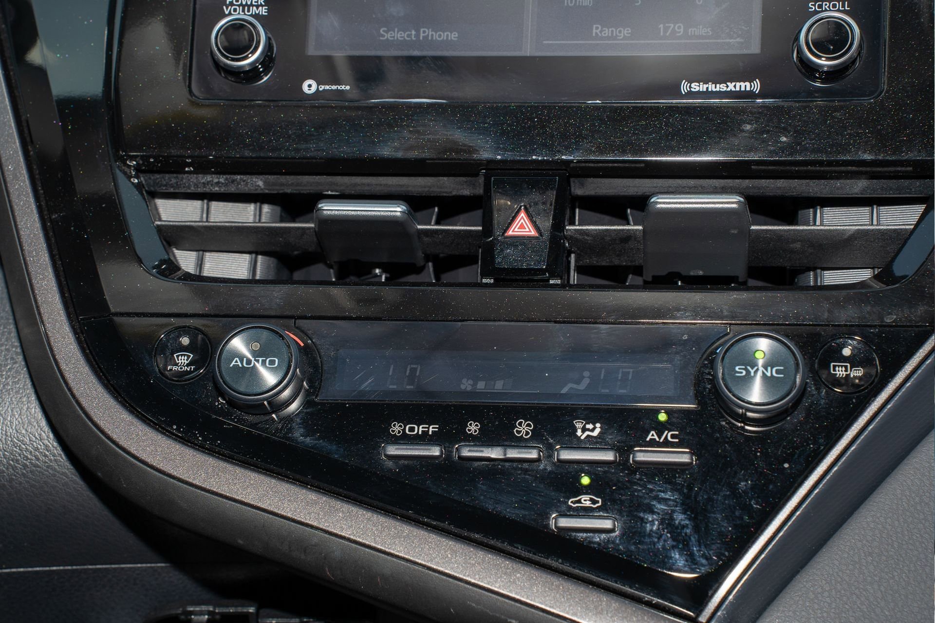 Used 2024 Toyota Camry SE w/ Convenience Package image 23