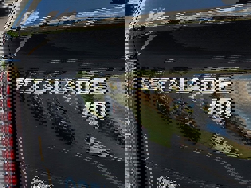 New 2025 Cadillac Escalade IQ Luxury 2 image 7