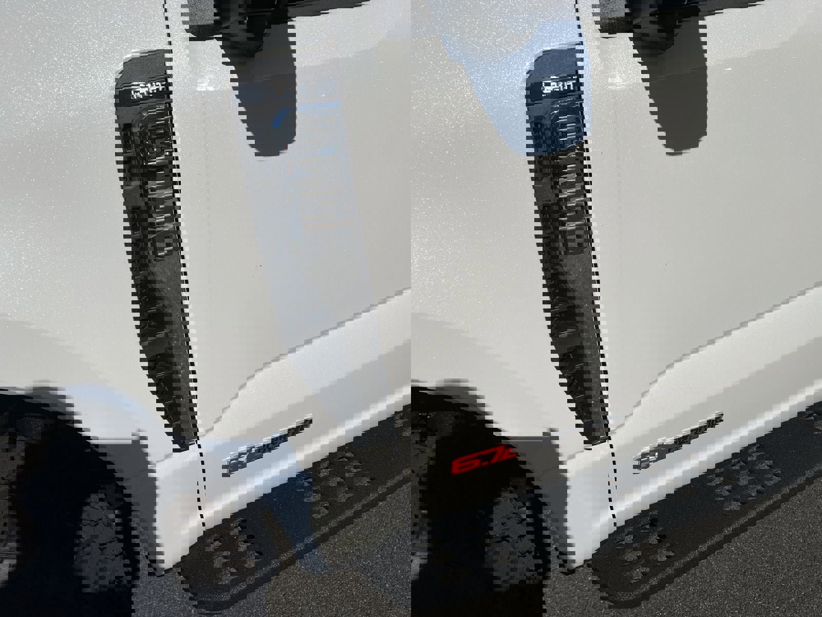 New 2025 Ford F350 Lariat w/ Lariat Ultimate Package image 10