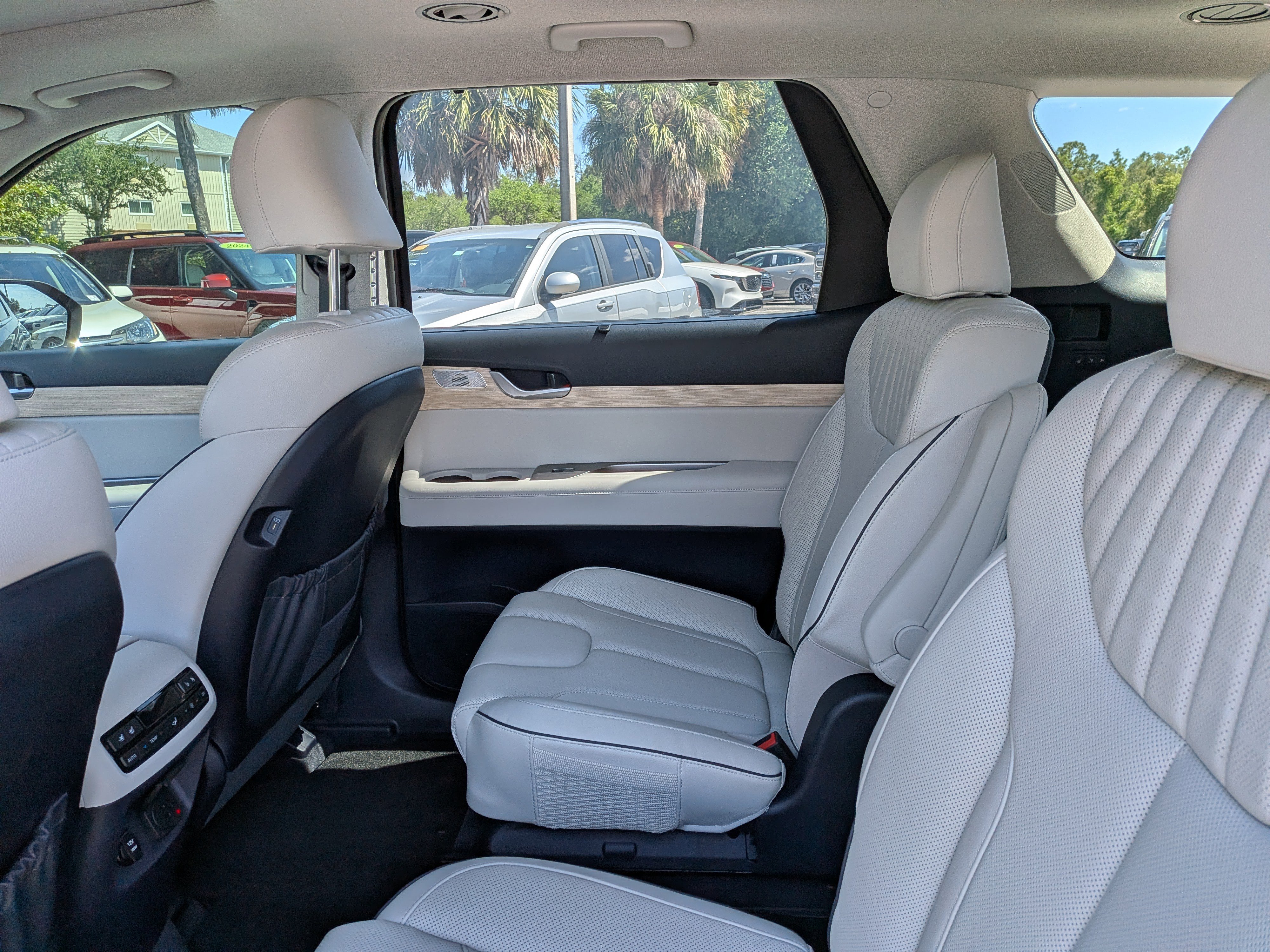 Used 2023 Hyundai Palisade Limited image 15