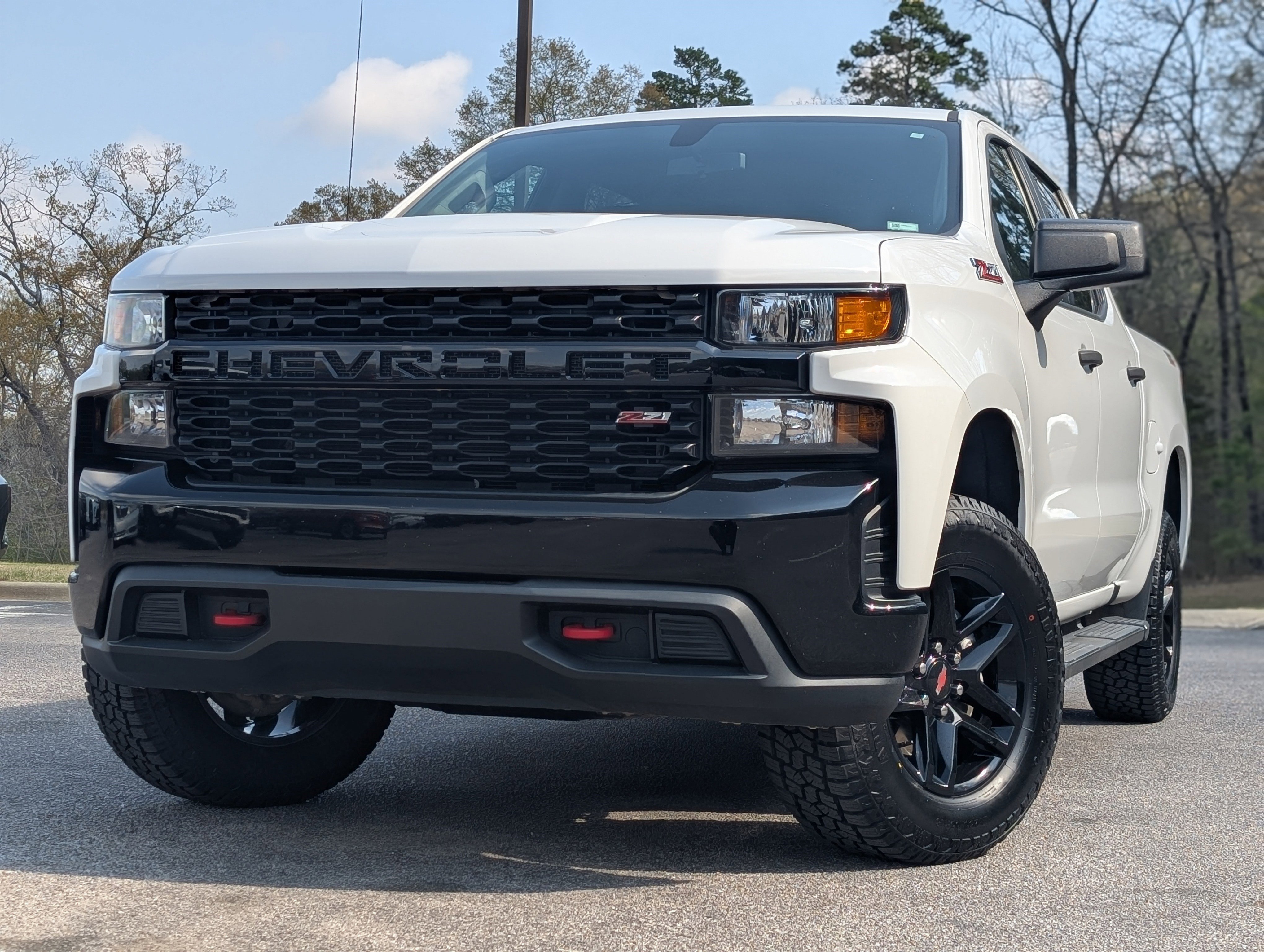Used 2019 Chevrolet Silverado 1500 Custom Trail Boss w/ Custom Convenience Package AWD/4WD image 4