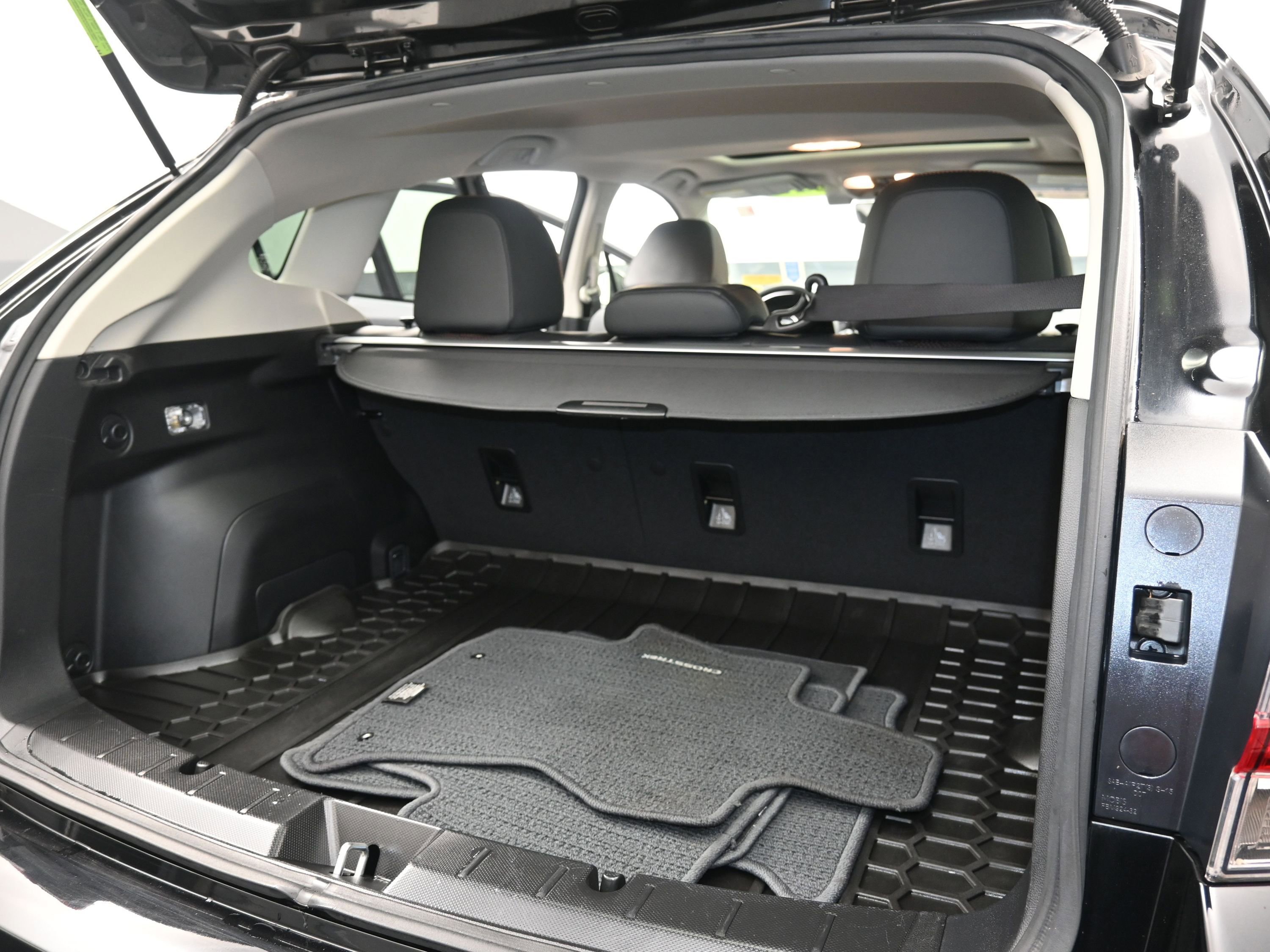 Used 2023 Subaru Crosstrek 2.5i Limited AWD/4WD image 24