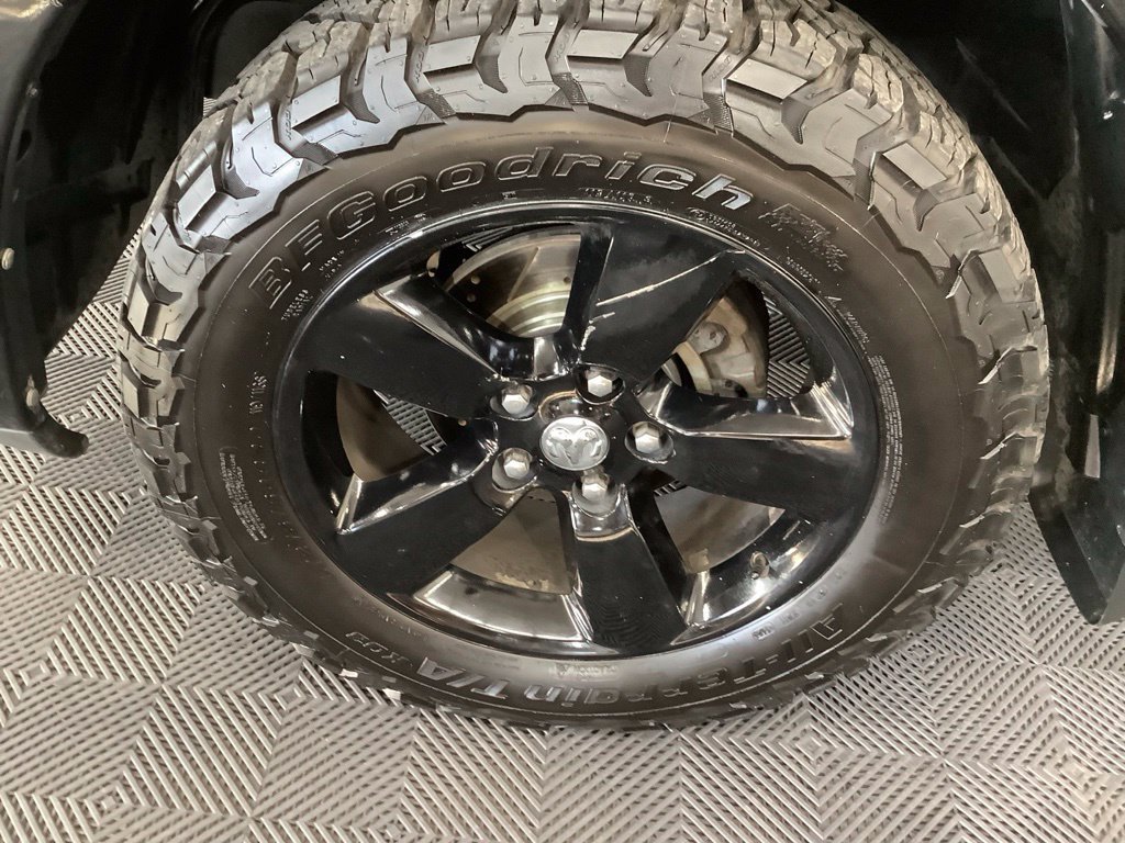 Used 2015 RAM 1500 Express AWD/4WD image 3